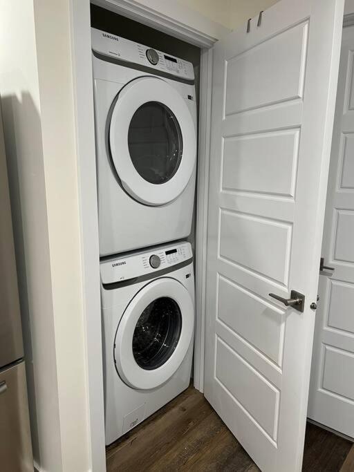 Modern By Spruce Meadows Apartment
