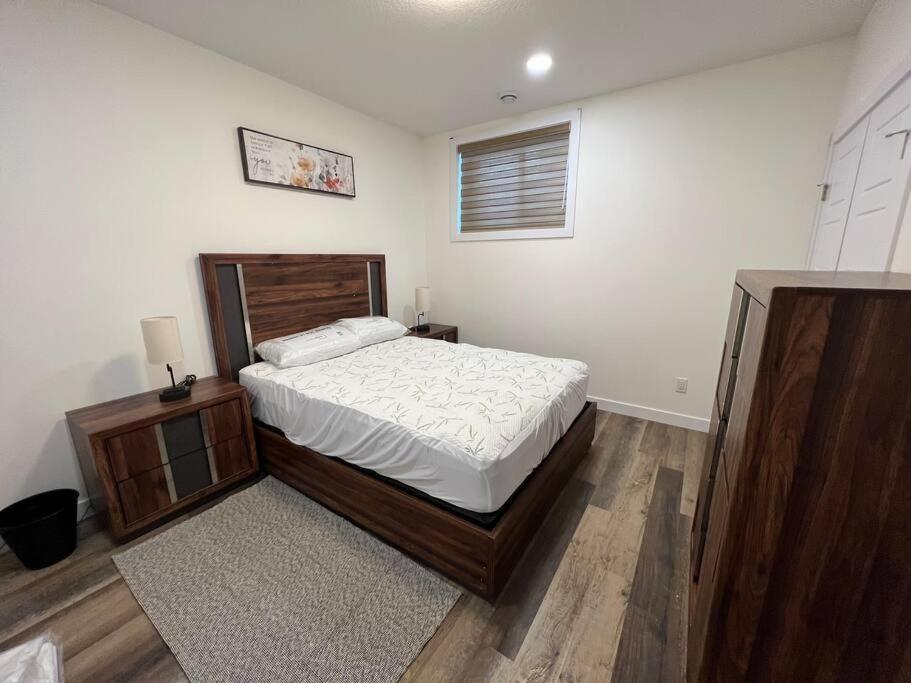 Apartment Modern By Spruce Meadows Calgary