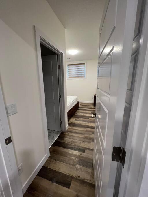 Apartment Modern By Spruce Meadows